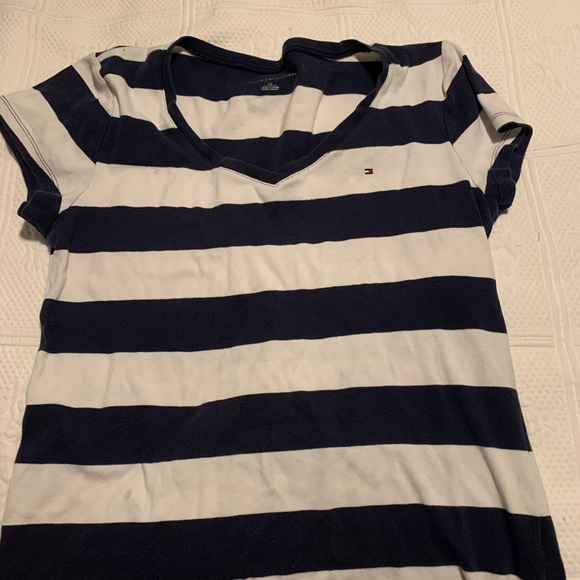 White and Navy Blue Tommy Hilfiger T-shirt - Picture 1 of 1